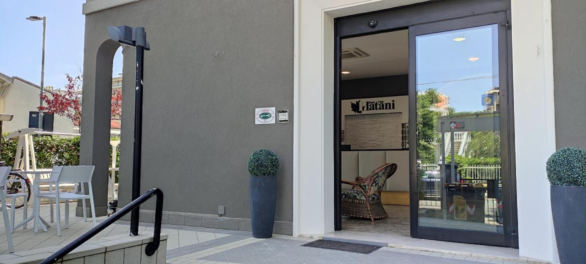 Hotel Villa Platani Riccione Exterior photo